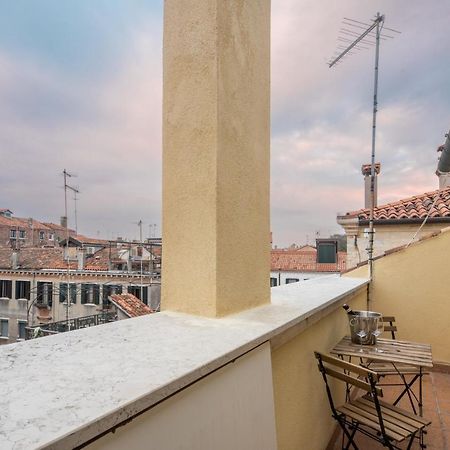 Bright Apartment On Venetian Roofs R&R Eksteriør billede