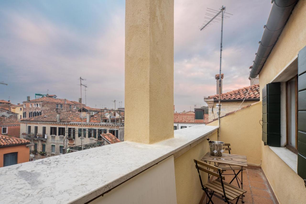 Bright Apartment On Venetian Roofs R&R Eksteriør billede